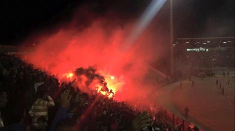 مباراة الحسيمة و وجدة تنتهي على وقع أحداث شغب عنيفة (فيديو)