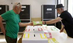 الإيطاليون يصوتون في استفتاء يهدف لتسهيل الحصول على الجنسية وتعديل قوانين العمل