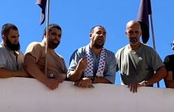 الزفزافي في جنازة والده : لا شيء يعلو فوق مصلحة الوطن