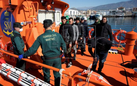 انقاذ 10 مهاجرين ينحدرون من الريف قرب السواحل الاسبانية