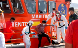 انقاذ 10 مهاجرين ينحدرون من الحسيمة قرب السواحل الاسبانية
