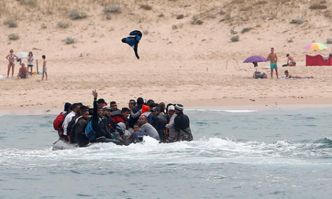 اعتقال 6 مهاجرين ابحروا من الريف مباشرة بعد وصولهم الى شاطئ اسباني