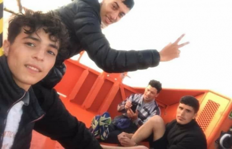 4 شبان من منطقة الريف يصلون الى اسبانيا على متن قارب صغير