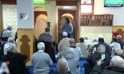 بعد هجمات نيوزيلندا عمدة امستردام تلقي خطبة في المسجد المغربي الكبير (فيديو)