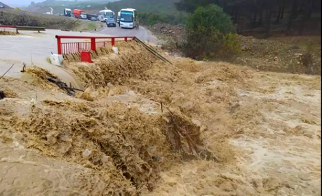 أسبوع ممطر مع رياح قوية وثلوج بعدة مناطق بالمغرب