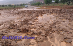 فيضانات تقطع الطريق الساحلية باقليم الحسيمة (فيديو)