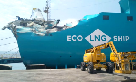 باخرة لنقل المسافرين بين المغرب واسبانيا تصطدم بسفينة للحاويات