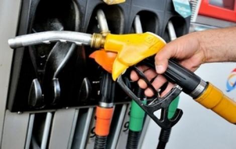 اسعار المحروقات تسجل انخفاضا طفيفا في محطات الوقود بالحسيمة