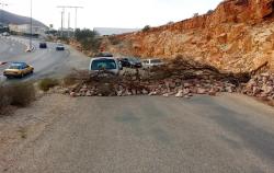 الحسيمة..تنفيذ حكم قضائي بإغلاق مسلك لمقلع بوسلوف المثير للازعاج