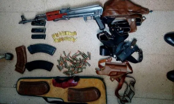 عصابات تستعرض اسلحة "كلاشنكوف" على حدود اقليم الناظور