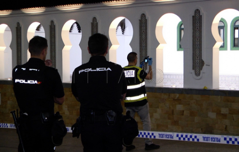 اطلاق الرصاص على مسجد في مدينة سبتة المحتلة (فيديو)