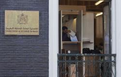 مهاجر مغربي بهولندا يشتكي من تزوير وثيقة قنصلية تسببت في ادانته قضائيا