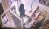 "منقب" يحاول سرقة محل للصرافة بالحسيمة بمسدس صاعق (فيديو)