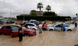 مصرع 5 اشخاص واجلاء الالاف اثر فيضانات جنوب شرق اسبانيا (فيديو)