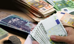 سعر صرف الدرهم يرتفع مقابل الأورو والدولار
