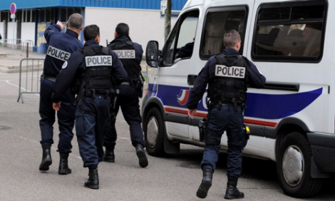 قطع راس امراة وذبح شخصين في هجوم إرهابي بفرنسا