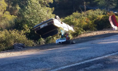 الحسيمة.. انقلاب سيارة اجرة على الطريق الرابطة بين بني حذيفة وتارجيست