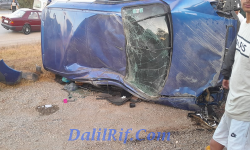 نجاة سائق سيارة بأعجوبة اثر حادثة سيرة خطيرة على الطريق السريع ببني بوعياش