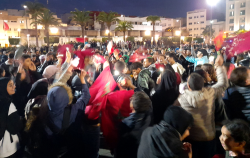 احتفالات عارمة بالحسيمة بعد تأهل المنتخب المغربي (فيديو)