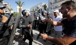 "مراسلون بلا حدود" تتهم السلطات المغربية بعرقلة تغطية حراك الريف