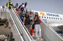 المغرب.. وصول أولى الرحلات الجوية المباشرة القادمة من اسرائيل