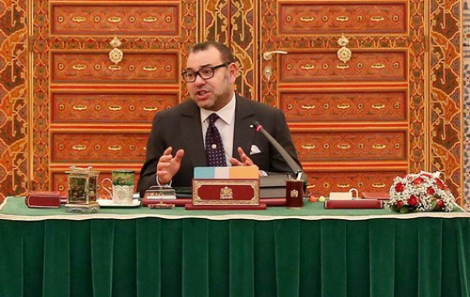 الملك يترأس مجلسا وزاريا ويسأل وزير الصحة حول الوضعية الوبائية بالمغرب