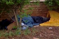 الحسيمة.. معاناة المشردين تزداد خلال فصل الشتاء (فيديو)