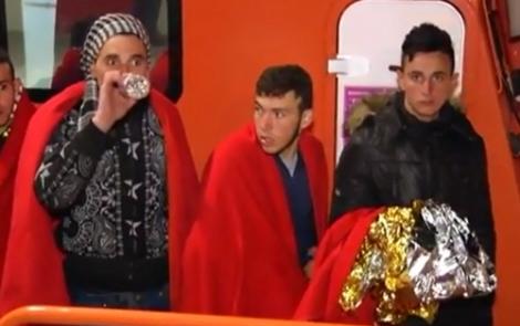 إنقاذ 63 مهاجرا سريا بينهم مغاربة ابحروا من الحسيمة ليلة الزلزال (فيديو)