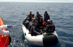 انقاذ 32 مهاجرا سريا ابحروا من سواحل اقليم الحسيمة