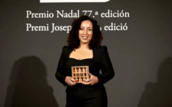 ابنة الريف نجاة الهاشمي تفوز بجائزة 'نادال' الأدبية من إسبانيا
