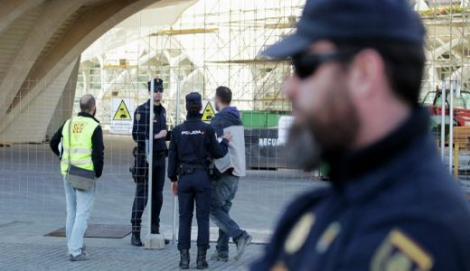 الشرطة الاسبانية تعتقل مغربيا موضوع مذكرة بحث دولية