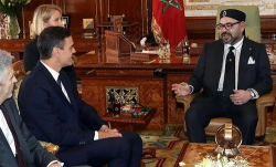الملك محمد السادس يجري اتصالا هاتفيا برئيس الحكومة الاسبانية