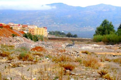 الترامي على مجرى واد سفتولة يهدد مناطق ببني بوعياش بالفيضانات