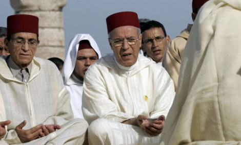 وزير الاوقاف يكشف عن موعد فتح المساجد أمام المصلين