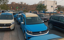 سائقو سيارات الأجرة بالحسيمة يقررون النزول الى الشارع