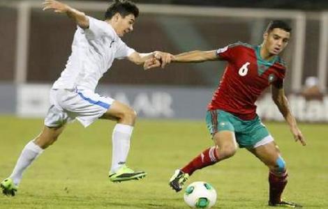 الدولي الريفي سفيان أمرابط يوقع لـ "نابولي" الإيطالي