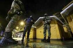 ثمانية الى 10 ارهابيين محتملين يشلون العاصمة الاوروبية بروكسيل وعموم بلجيكا