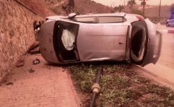 انقلاب سيارة خفيفة بمدخل مدينة الحسيمة