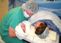 نساء بالناظور يفضلن الولادة بمستشفيات مليلية المحتلة