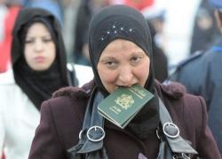 أبناء الجالية يطالبون الوزير بمقاربة مشاكلهم الحقيقية