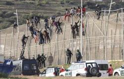 ازيد من 230 مهاجرا ينجحون في دخول مليلية المحتلة عبر السياج