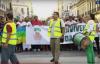 مغاربة يتظاهرون بمليلية ضد قرار منع دخول الأضاحي المغربية