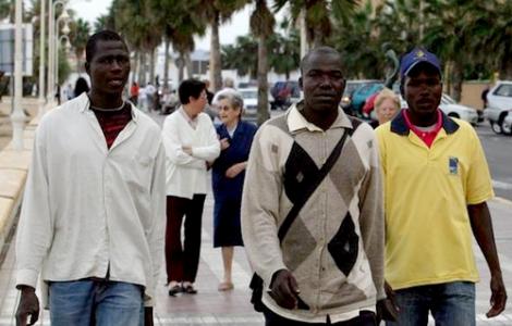 المغرب يتجه لتسوية وضعية حوالي 25 ألف مهاجر غير قانوني