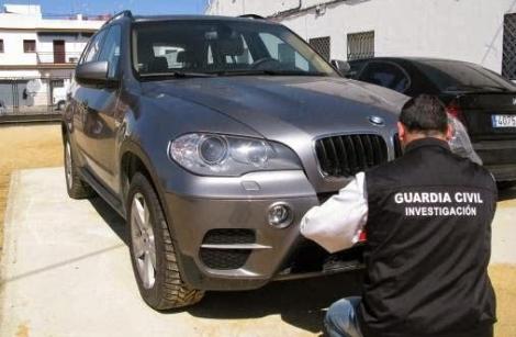 إعتقال شخصين حاولا إدخال سيارة مسروقة عبر ميناء الحسيمة