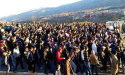 سكان تارجيست يباغتون السلطات بمسيرة احتجاجية غير متوقعة
