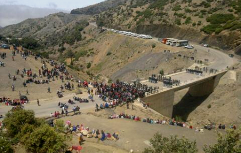 القوات العمومية تمنع ساكنة تلارواق من الزحف نحو الحسيمة